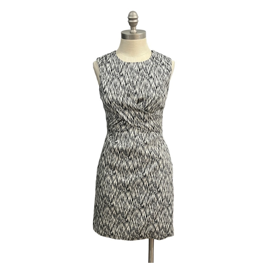 WHIT lib Sheath Dress Cocktail Black White Size 2 Sleeveless Career - Picture 1 of 14